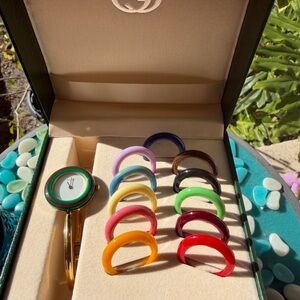 - 14k Gold Gucci Watch Vintage RARE Bracelet Highly Collectible with Bez…